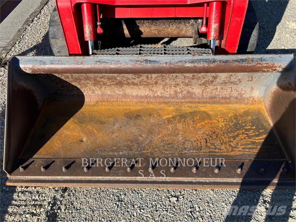 Takeuchi TL12 Lánctalpas homlokrakodók