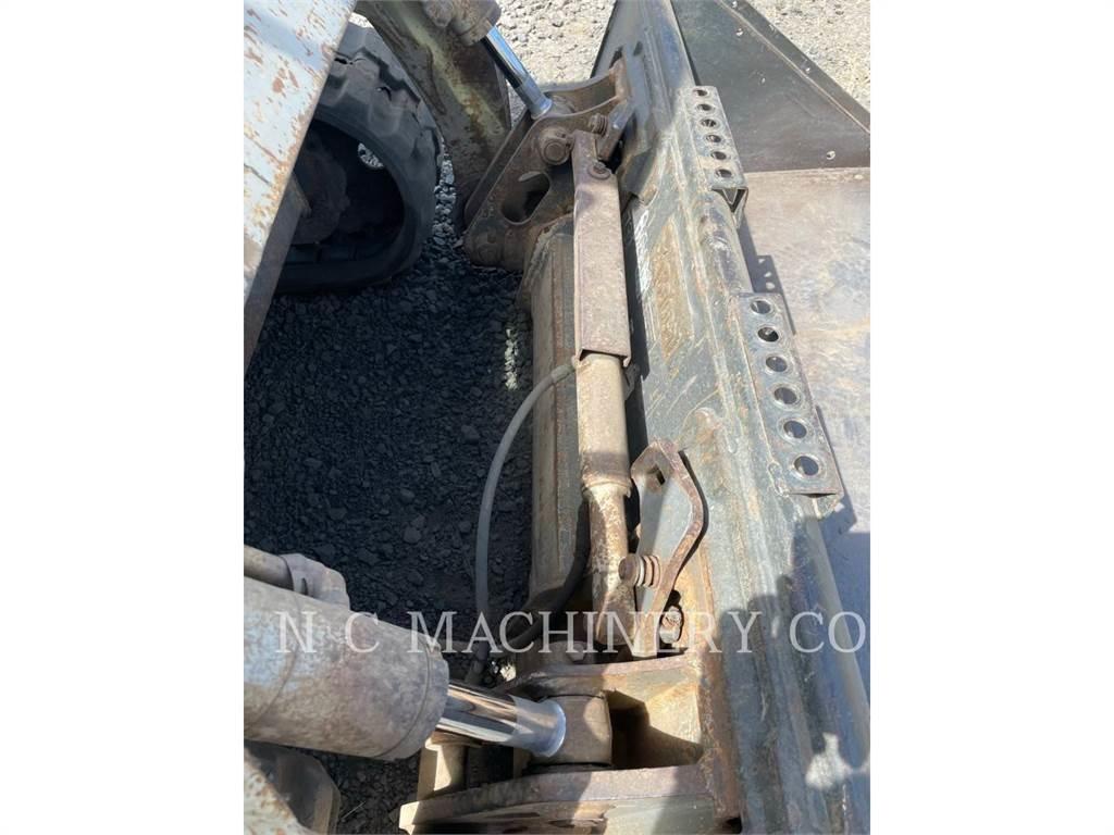 Takeuchi TL230 Kompaktrakodók