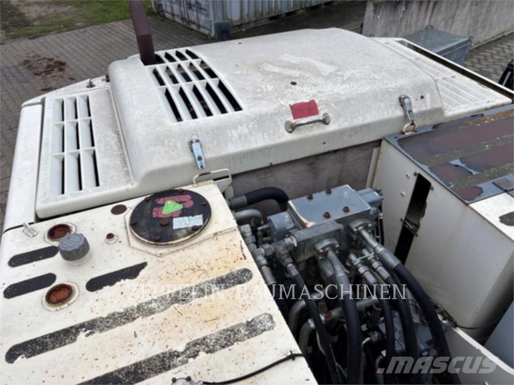 Terex TC225LC Lánctalpas kotrók