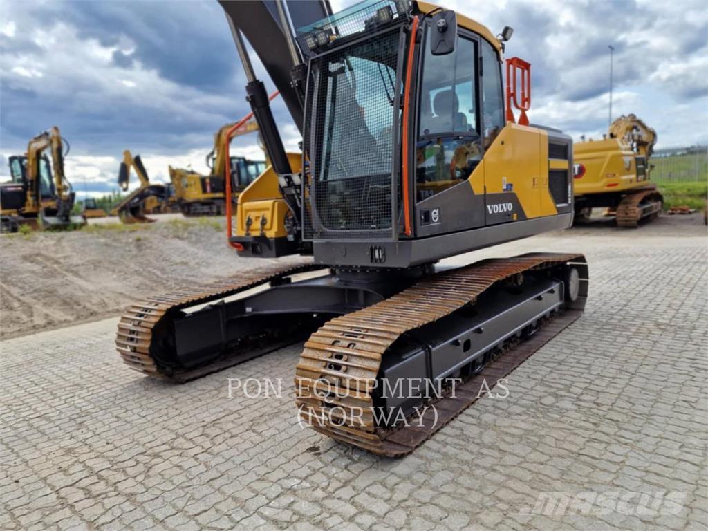 Volvo EC220 Lánctalpas kotrók