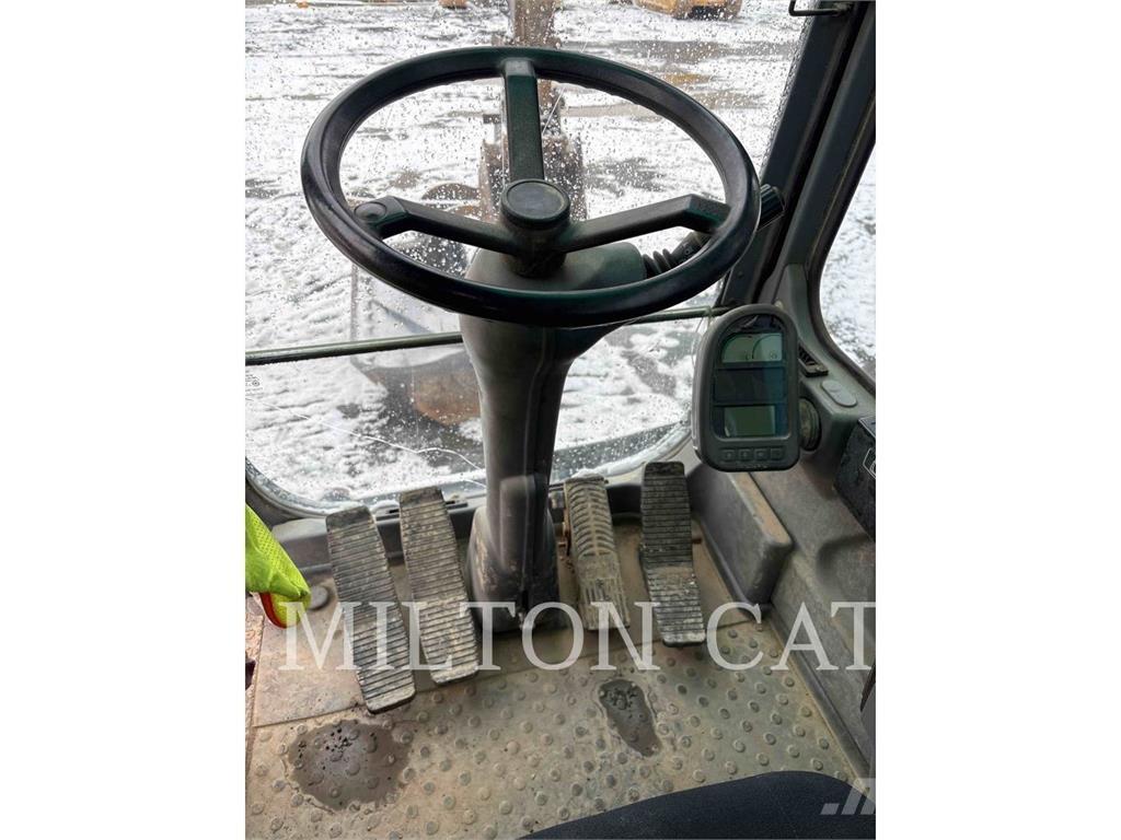 Volvo EW180B Gumikerekes kotrók