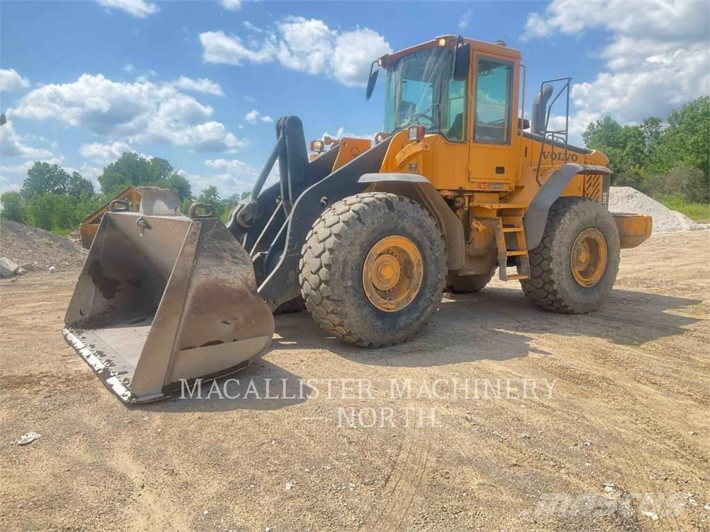 Volvo L110E Gumikerekes homlokrakodók