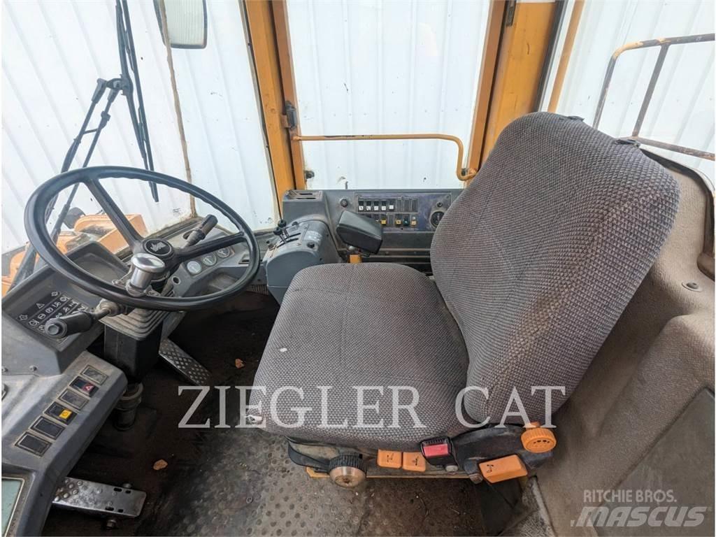 Volvo L180 Gumikerekes homlokrakodók