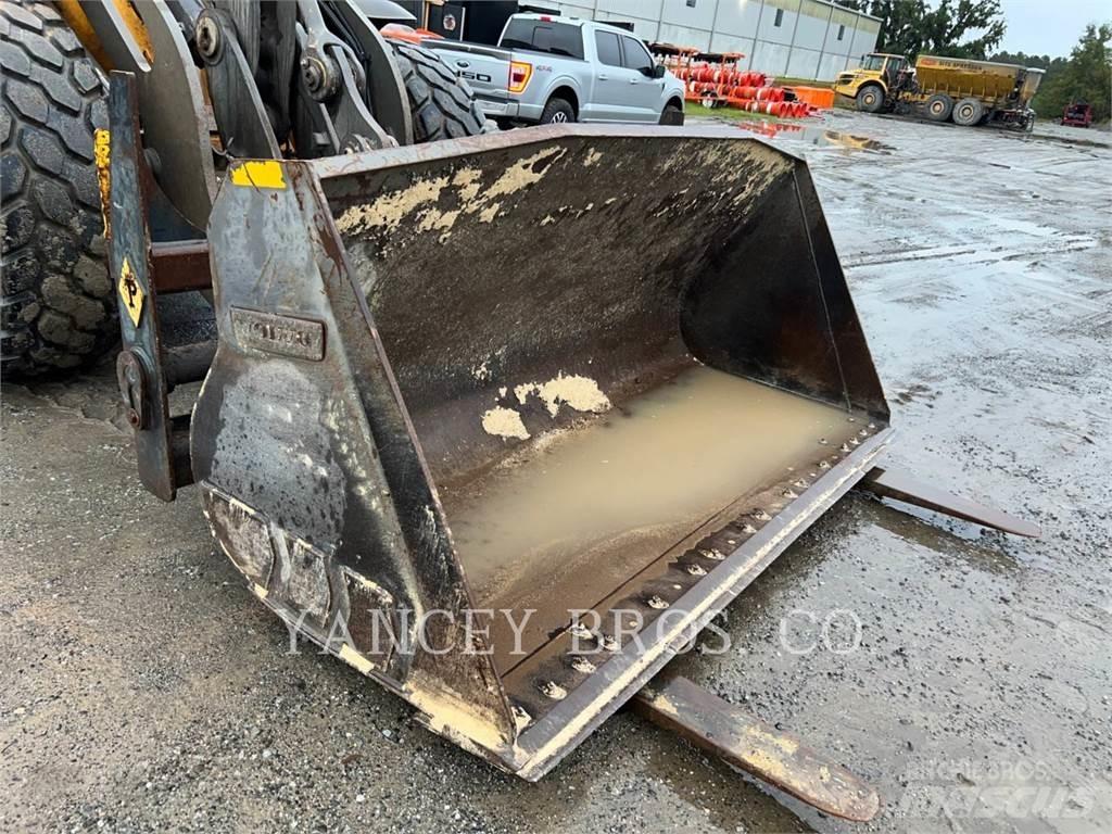 Volvo L70H Gumikerekes homlokrakodók