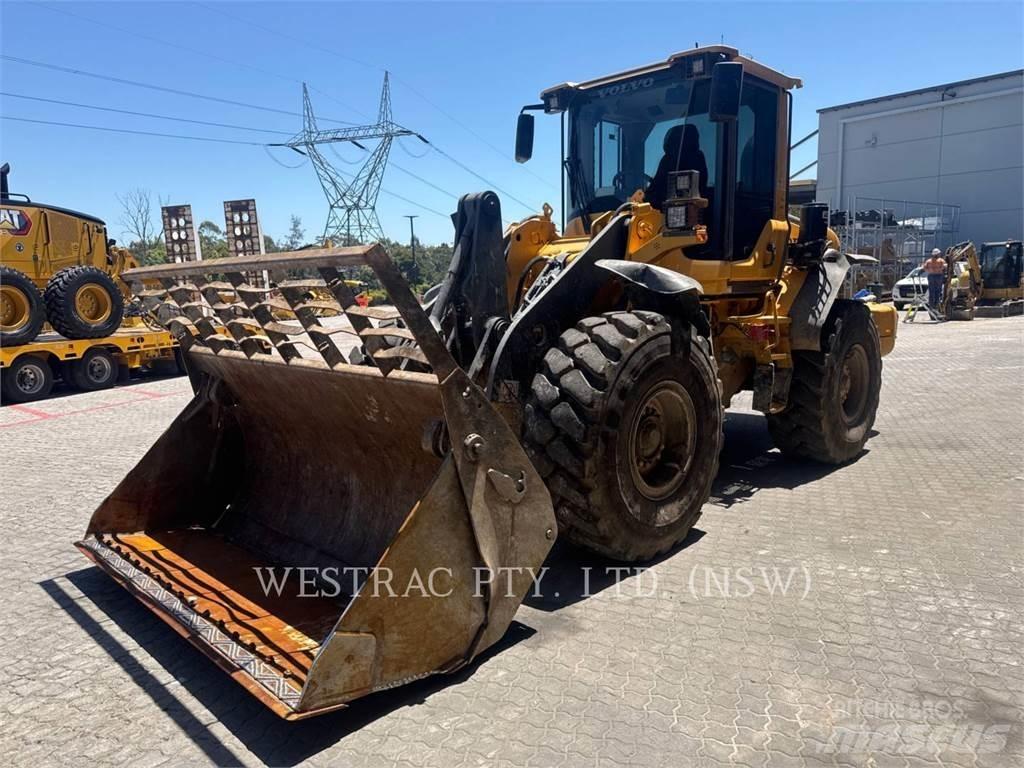 Volvo L90F Gumikerekes homlokrakodók
