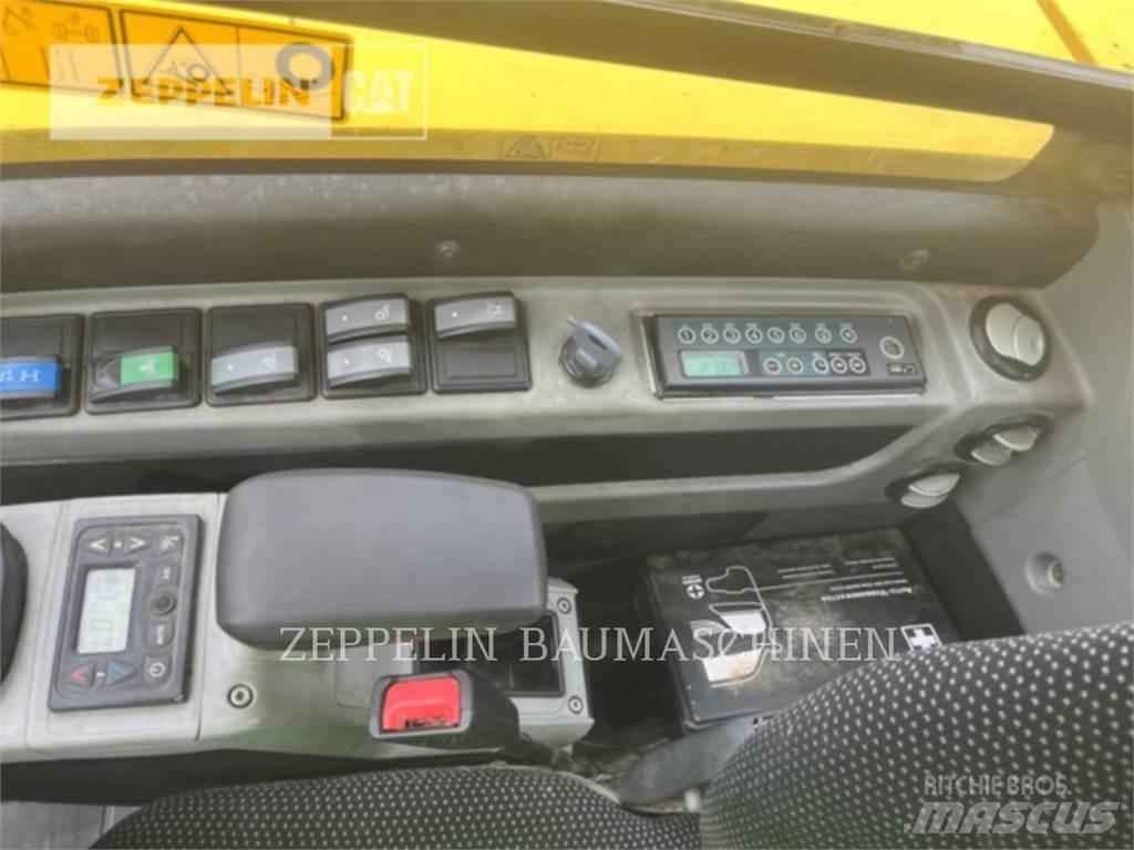 Wacker EW100 Gumikerekes kotrók