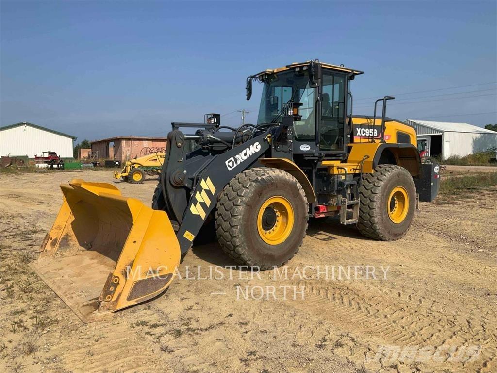 XCMG XC958U Gumikerekes homlokrakodók