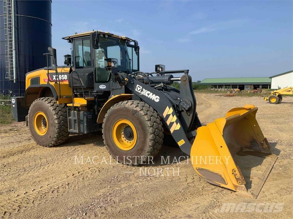 XCMG XC958U Gumikerekes homlokrakodók