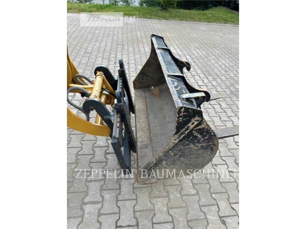 Zeppelin ZL25 Gumikerekes homlokrakodók