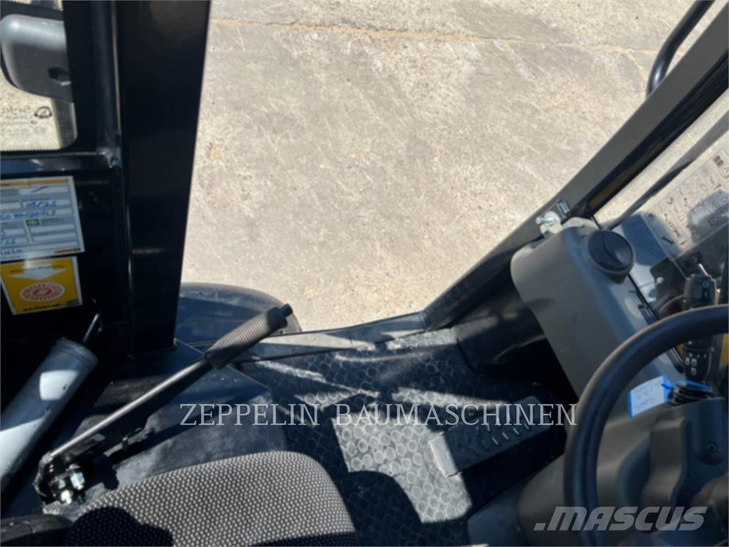 Zeppelin ZL35 Gumikerekes homlokrakodók