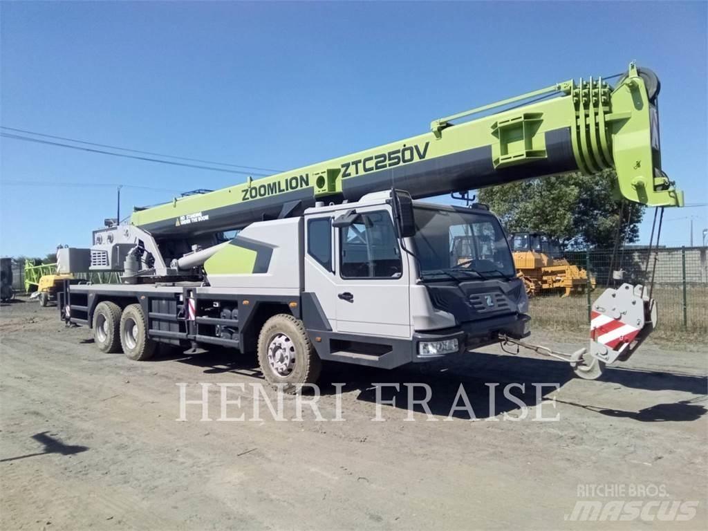 Zoomlion ZTC250V31 Terepdaruk