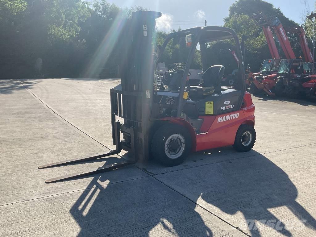 Manitou MI 25 G Teleszkópos rakodók