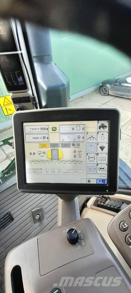 John Deere R 4038 Önjáró trágyaszórók