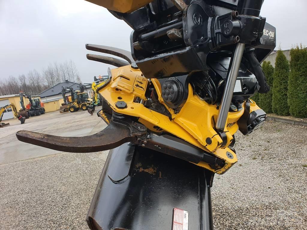 CAT M 318 F Gumikerekes kotrók
