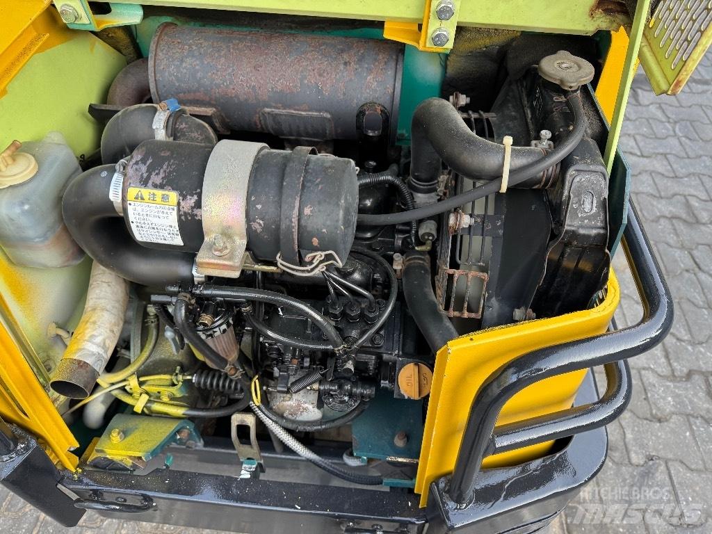 Yanmar B12 Mini kotrók < 7t