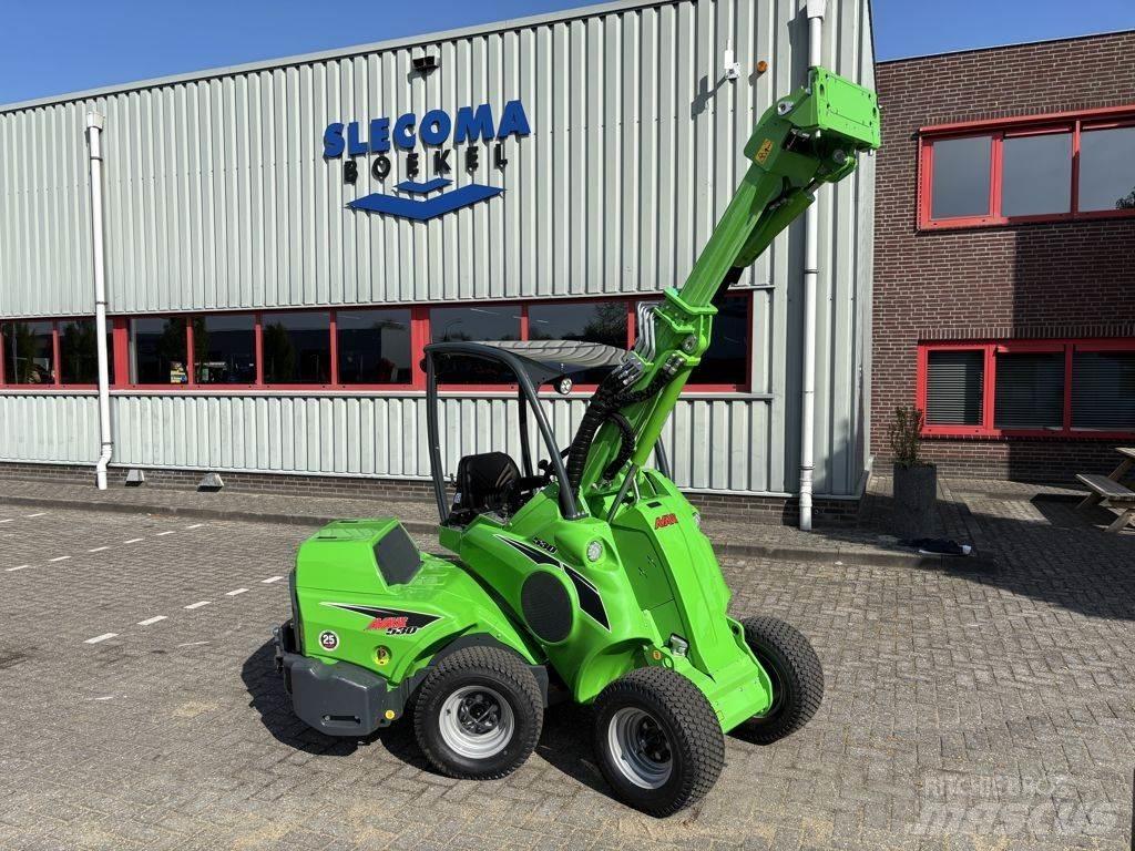 Avant 530 TDL Gumikerekes homlokrakodók