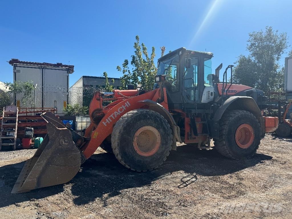 Hitachi ZW 220-3 Gumikerekes homlokrakodók