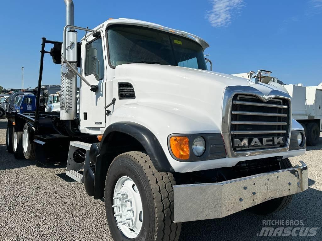 Mack GRANITE CV713 Multifunkciós teherautók