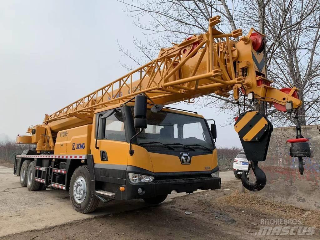 XCMG QY25K5-I Terepdaruk