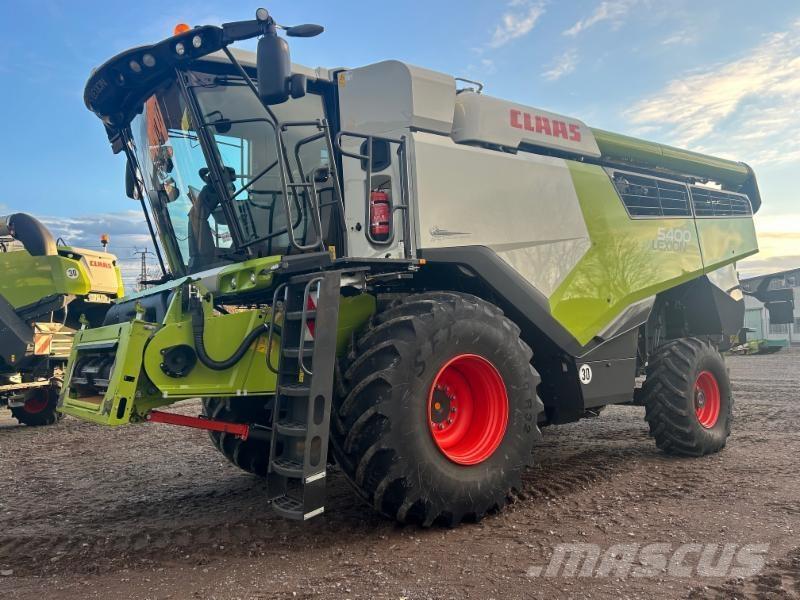 CLAAS LEXION 5400 Kombájnok