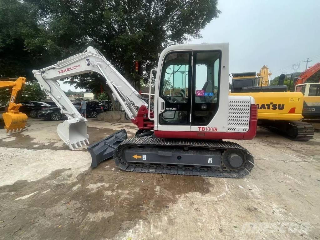 Takeuchi TB180C Lánctalpas kotrók