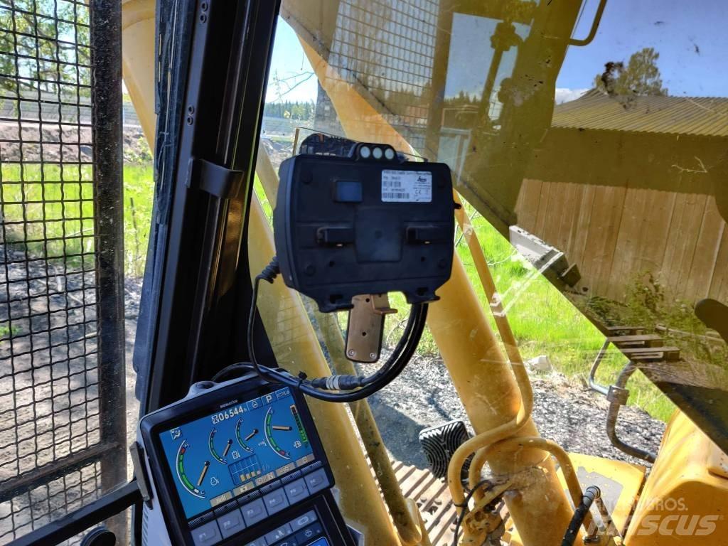 Komatsu HB215LC-1 Lánctalpas kotrók