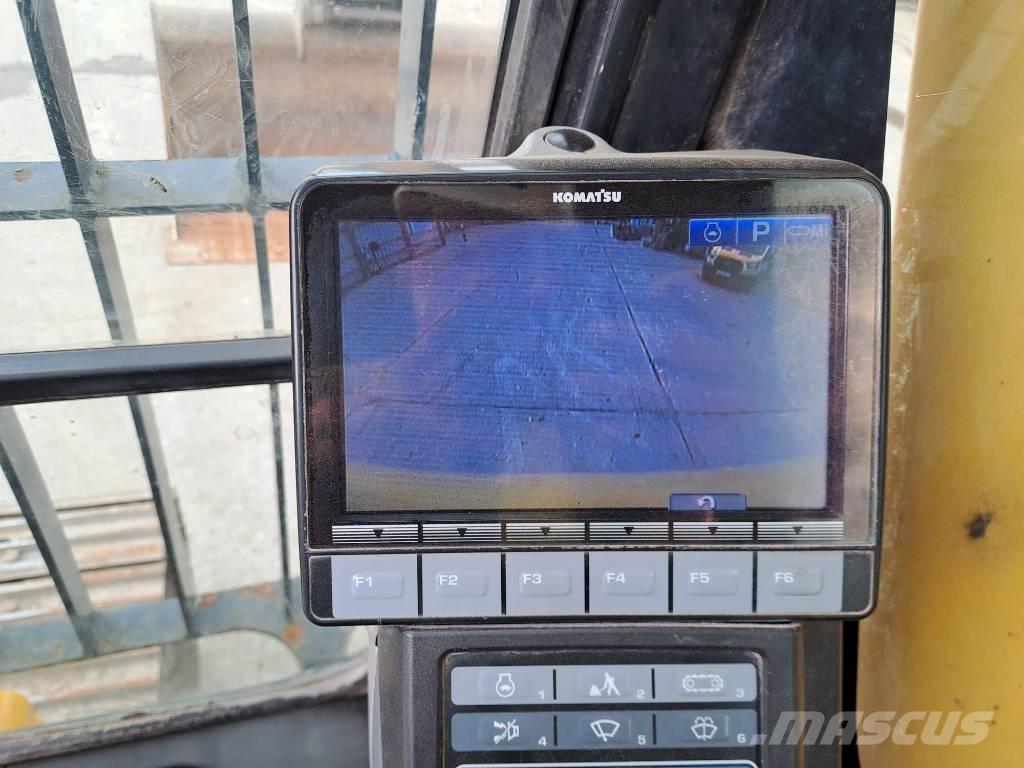 Komatsu HB 215 LC-2 Lánctalpas kotrók