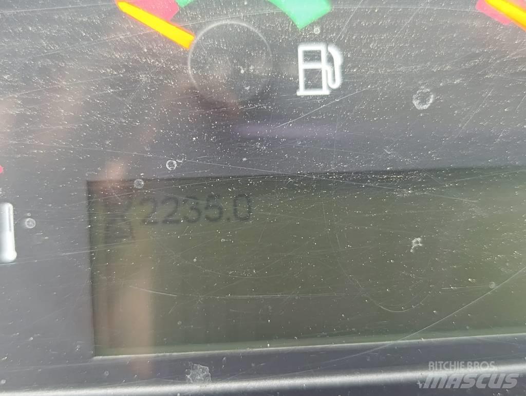 CAT 908 M Gumikerekes homlokrakodók