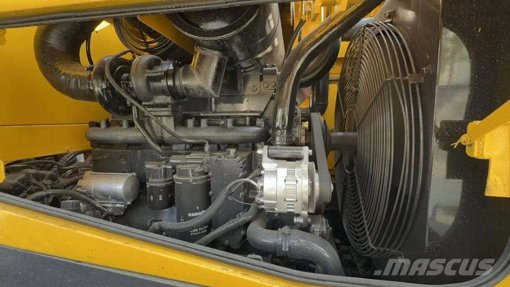 Komatsu WA 380 Gumikerekes homlokrakodók