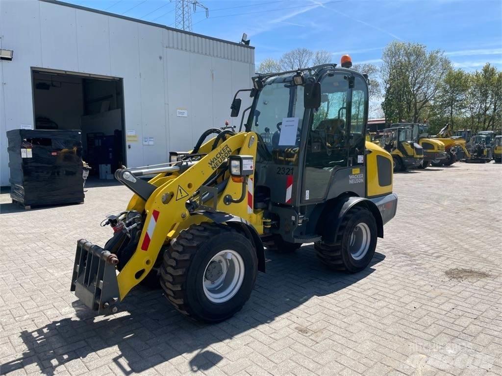 Wacker Neuson WL32 Gumikerekes homlokrakodók