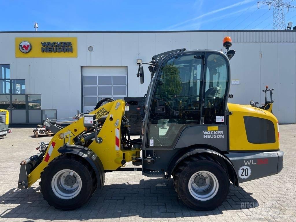 Wacker Neuson WL32 Gumikerekes homlokrakodók