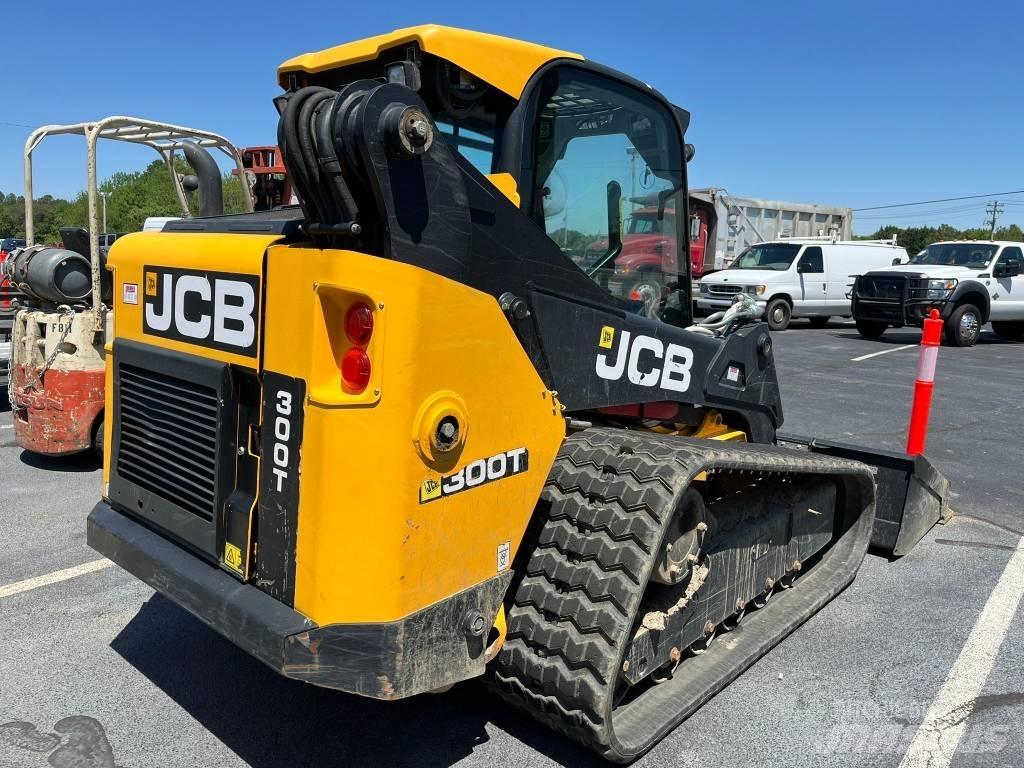 JCB 300 T Kompaktrakodók