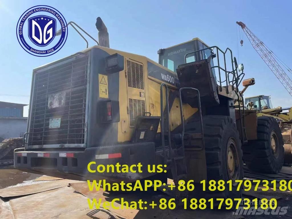 Komatsu WA 600-6 Gumikerekes homlokrakodók