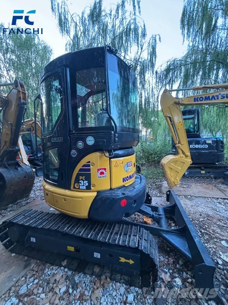 Komatsu PC 35 Mini kotrók < 7t