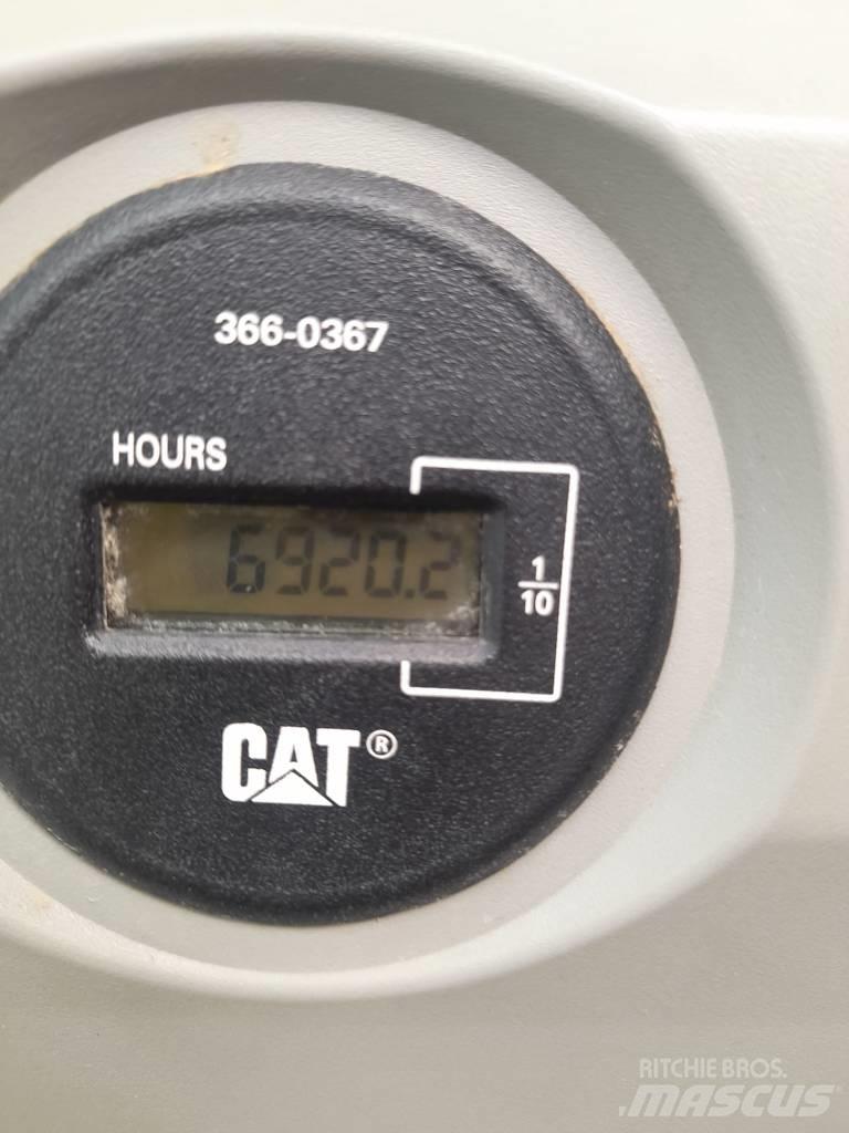 CAT 326 F Lánctalpas kotrók