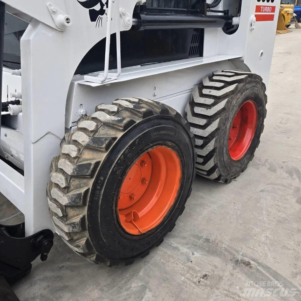 Bobcat S 300 Kompaktrakodók