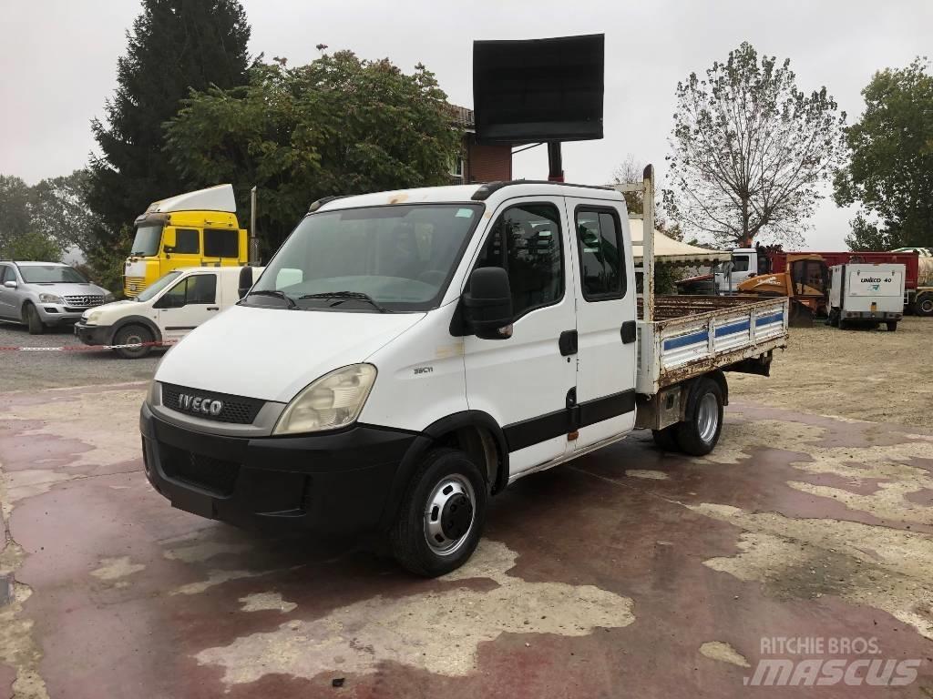 Iveco Daily 35-110 Dobozos teherautók