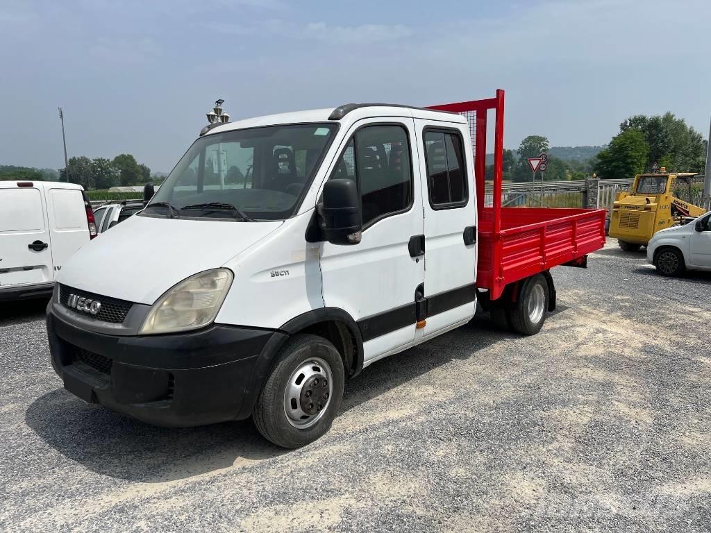 Iveco Daily 35-110 Dobozos teherautók