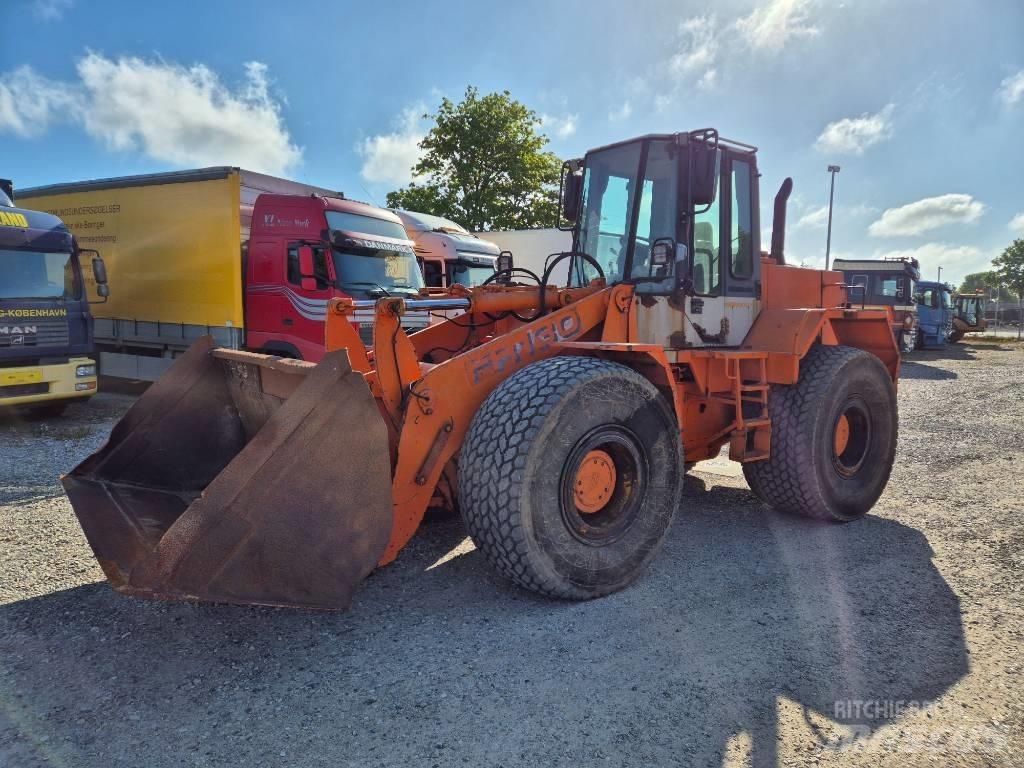 Hitachi FR 130 Gumikerekes homlokrakodók