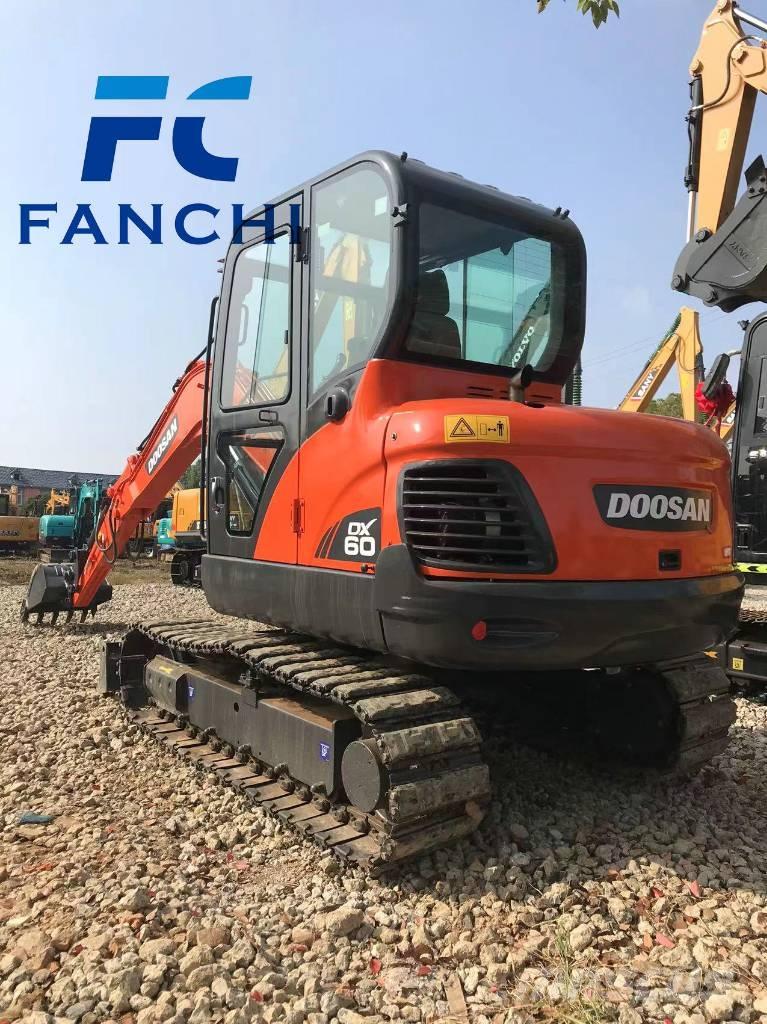 Doosan DX 60 Lánctalpas kotrók