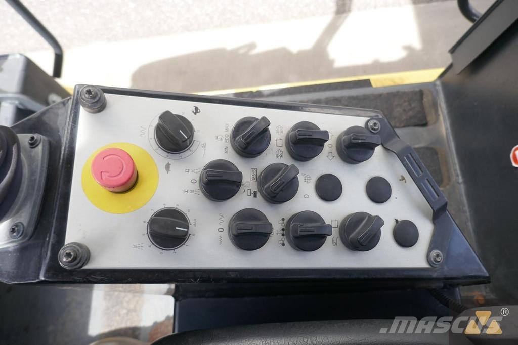 Bomag BW190AD-5 Ikerdobos hengerek