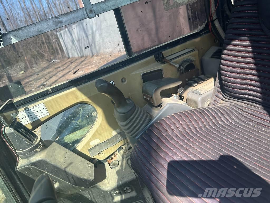 Hitachi ZX50 Lánctalpas kotrók