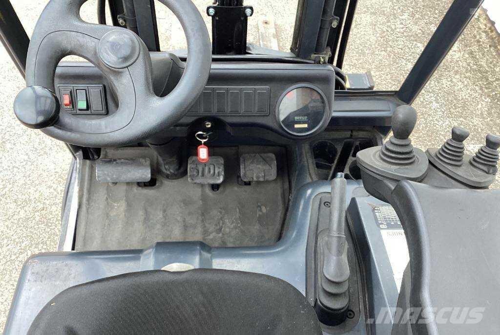 Linde E 18 C Elektromos targoncák