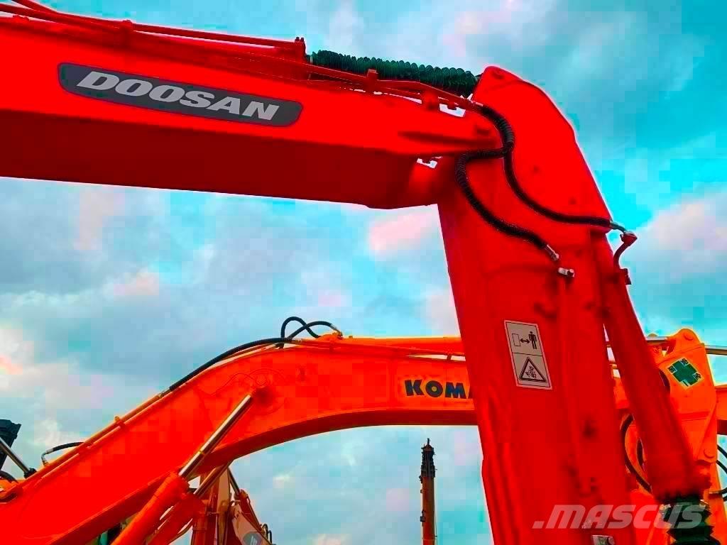 Doosan DX 225 LC Lánctalpas kotrók