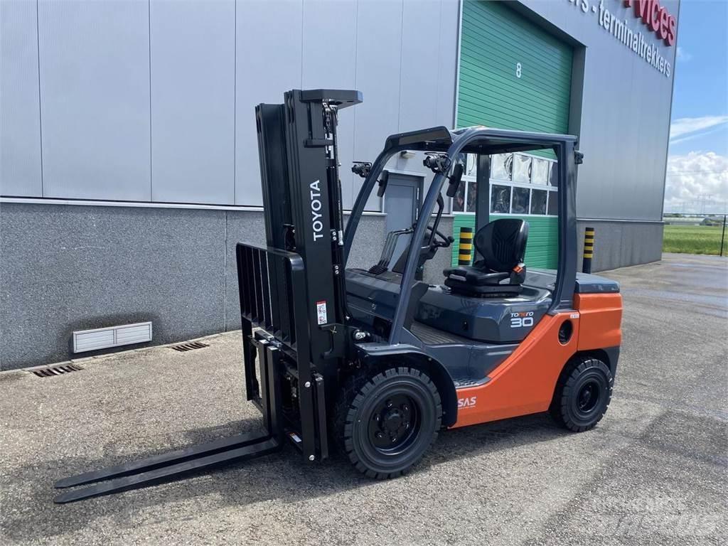 Toyota 52-8FDF30 Dízel targoncák