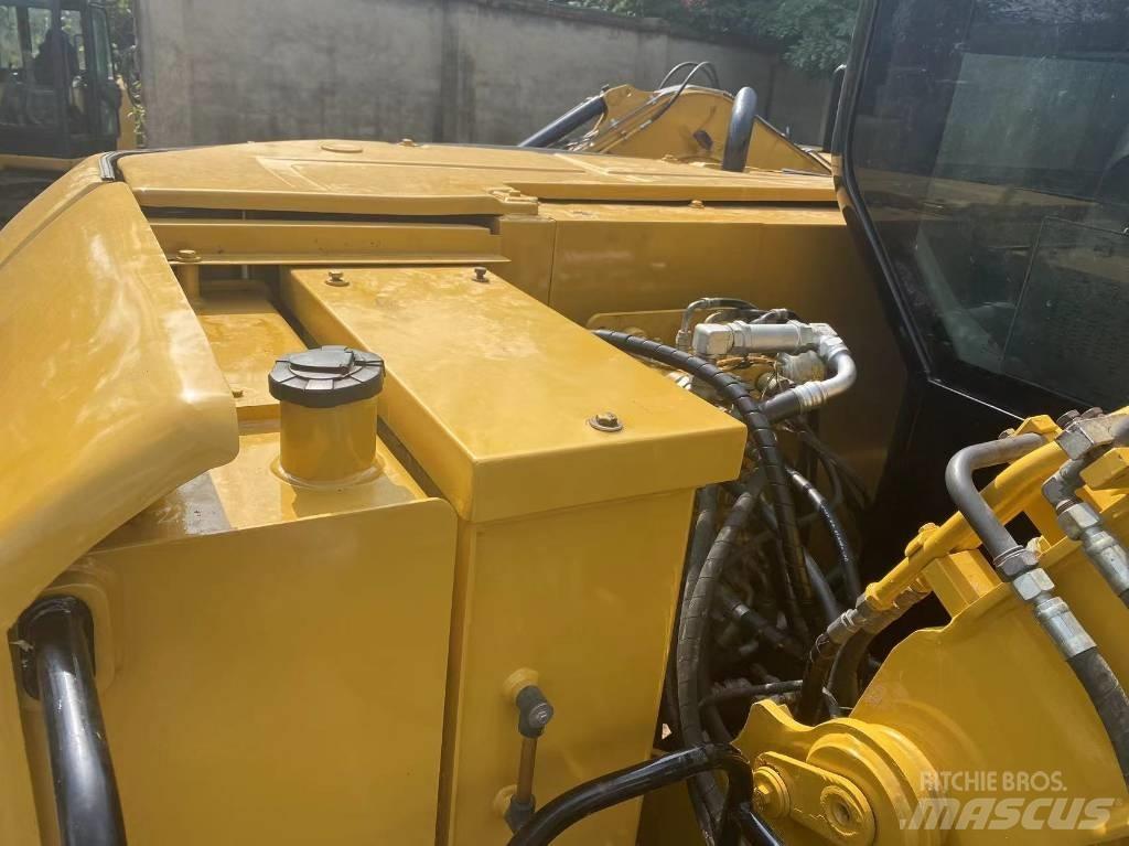CAT 308E2 Lánctalpas kotrók