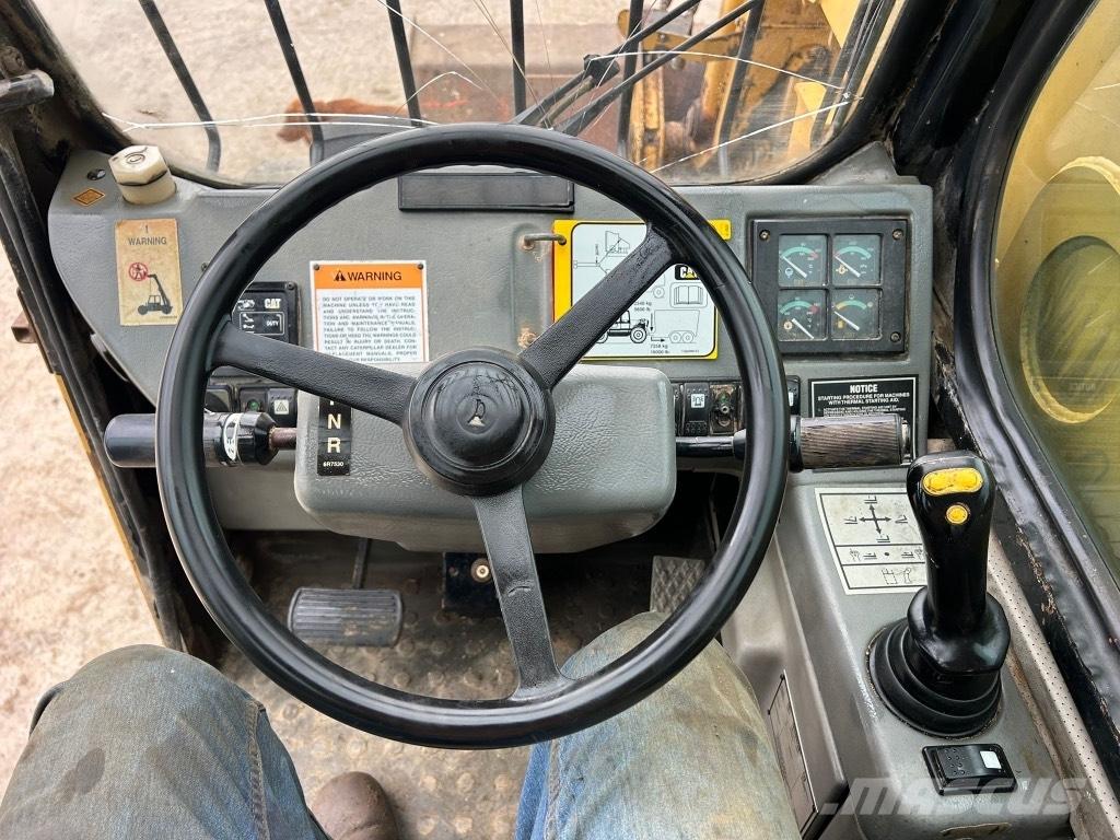 CAT TH 62 Teleszkópos rakodók