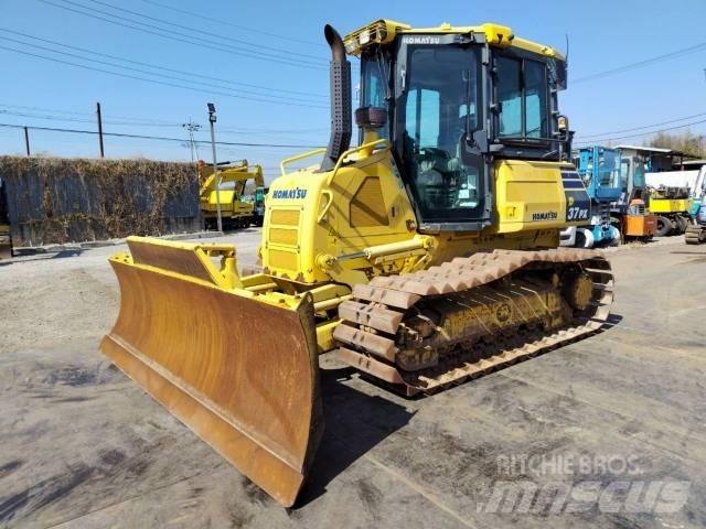 Komatsu D37PX-23 lánctalpas dózerek