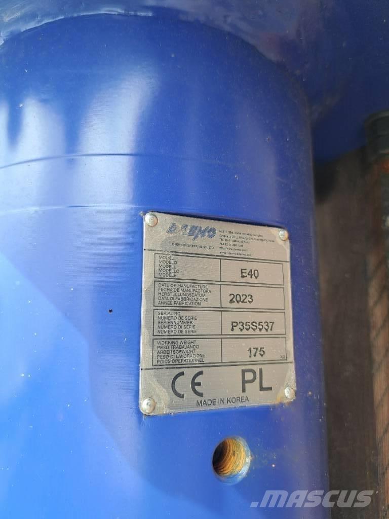 Daemo E40 with CW05 Fejtőgépek