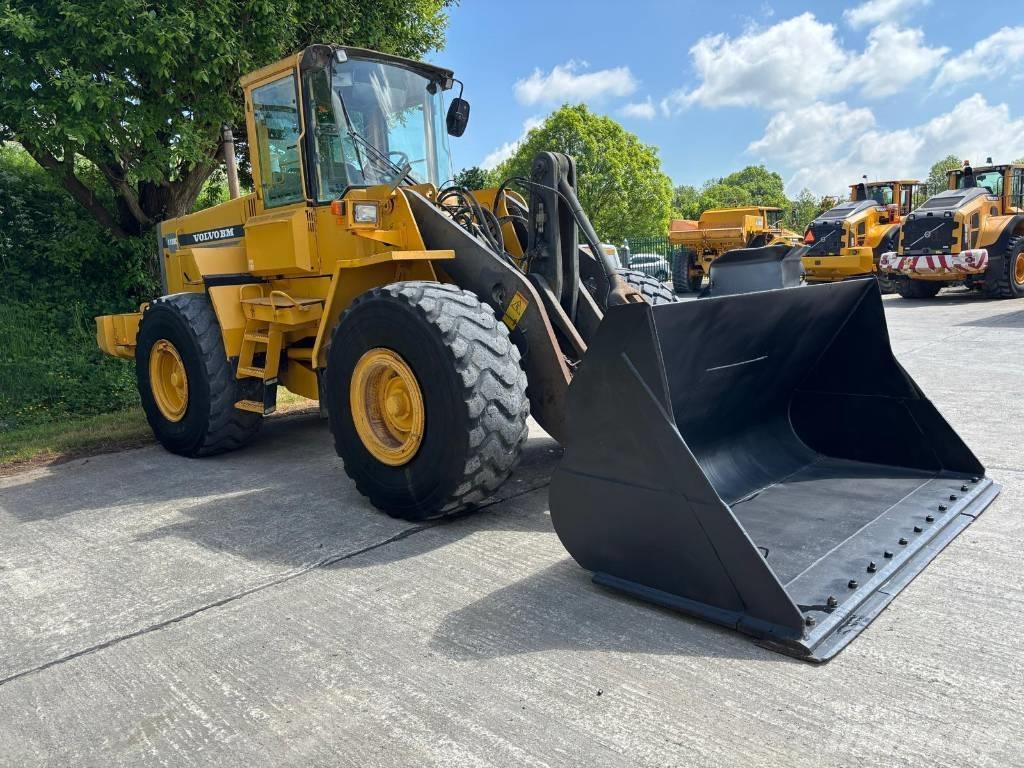 Volvo L 120 C Gumikerekes homlokrakodók